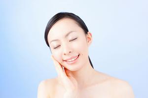 細身でシンプルなデザインが豊富